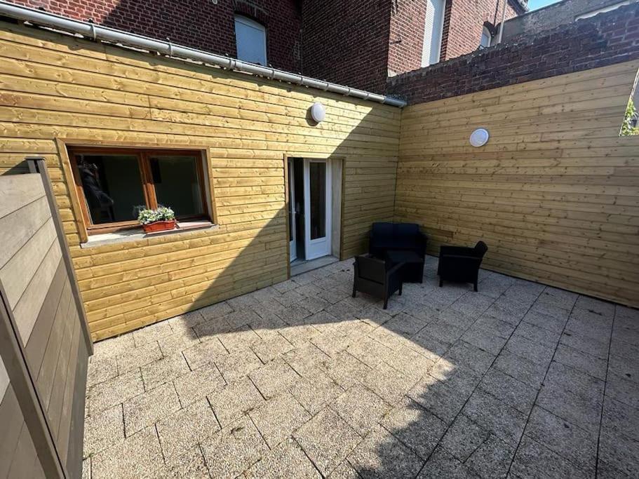 Martin Appartement Cambrai Avec Cour Exterior photo